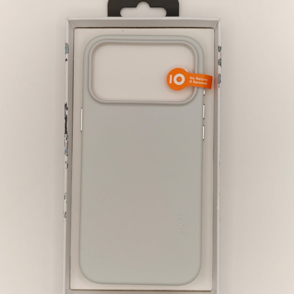 MOFT Leather Case for iPhone 17 Pro Max – New